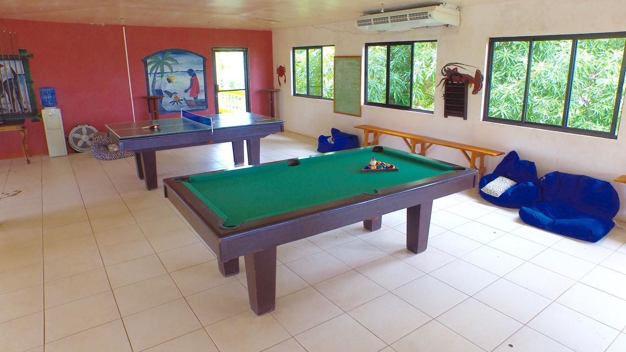 Sunshine Hotel Petite Île du Maïs Extérieur photo